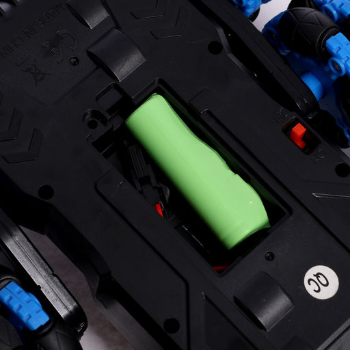 Перевёртыш радиоуправляемый, работает от аккумулятора, свет, звук, дым, 8 режимов работы, цвет синий