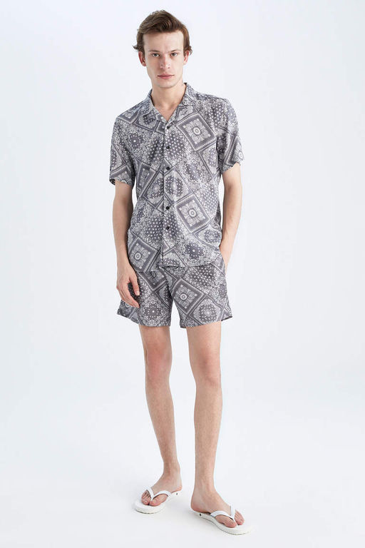 Гавайская рубашка из вискозы обычного кроя с принтом и короткими рукавами - Defacto фото 2