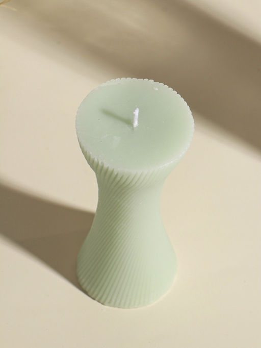 Свеча интерьерная "Талия" нежно-зеленая 5,8х5,8х13,2 см