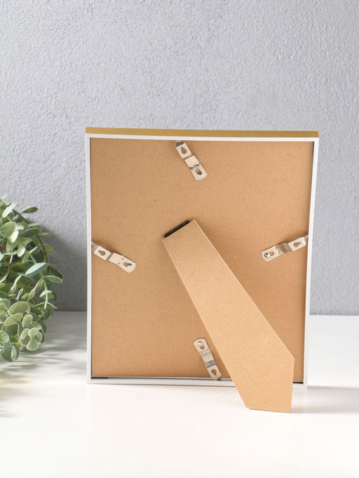 Фоторамка для фото 20×25 см «Современная классика», пластик, под золото и белый, 26×20.8×1.5 см