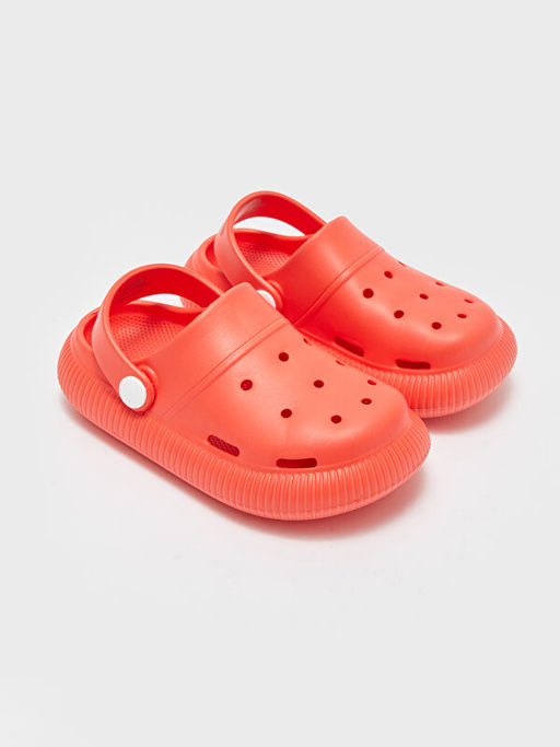 Delikli G?r?n?ml? K?z ?ocuk Sandalet