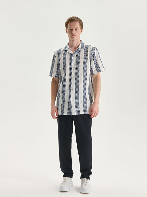 Regular Fit K?sa Kollu Desenli Erkek G?mlek