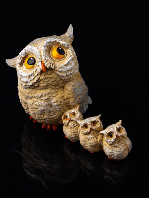 Фигурка полистоун «Сова и три совёнка», 8.3×12.5×6.5 см