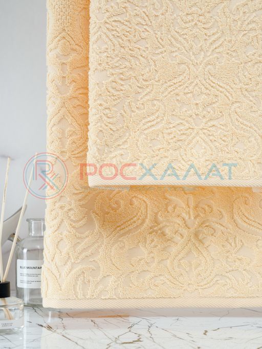 Махровое полотенце жаккардовое Вензель кремово-желтый ПМА-6599 (196) 70х140