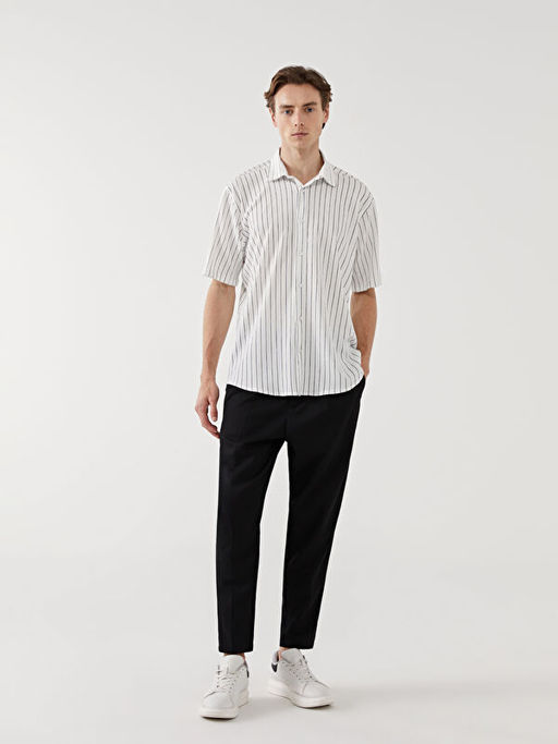 Regular Fit K?sa Kollu ?izgili Erkek G?mlek