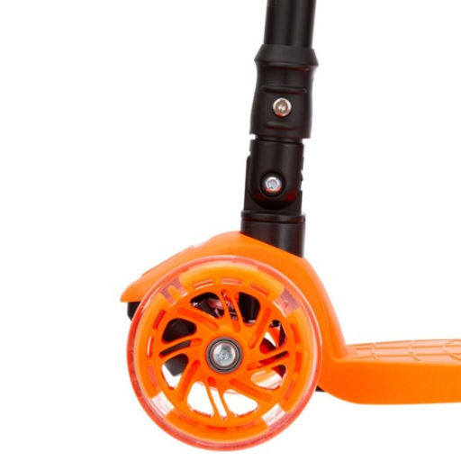 Самокат трехколесный