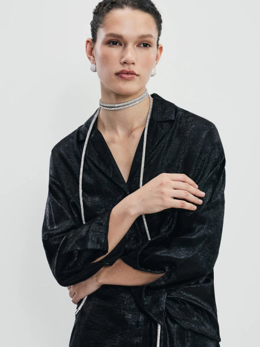 Блузка из блестящей ткани / Zarina