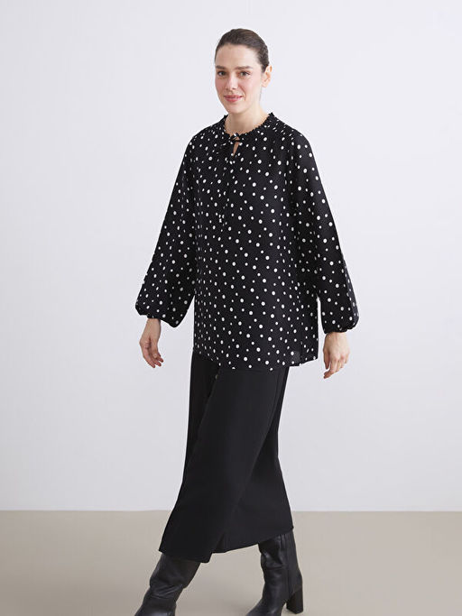 Ba?lamal? Yaka Puantiyeli Bluz