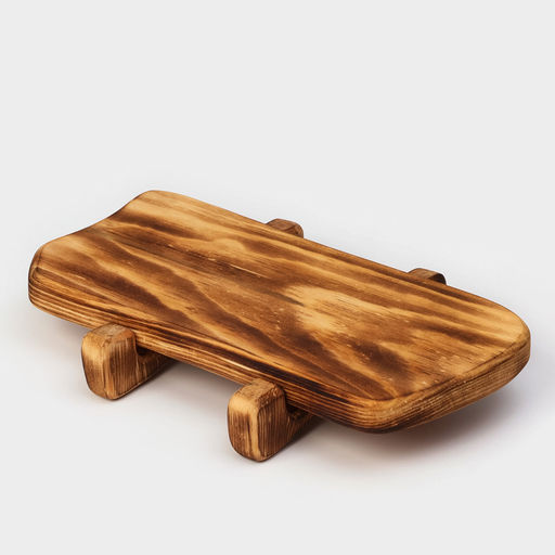 Доска разделочная деревянная для подачи на ножках в обжиге Wild Kitchen, 31×14.5×7 см, цельный массив кедра