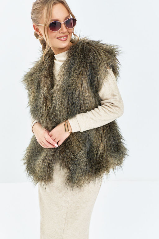 Жилет Euro Moda 656 коричневый мех енота