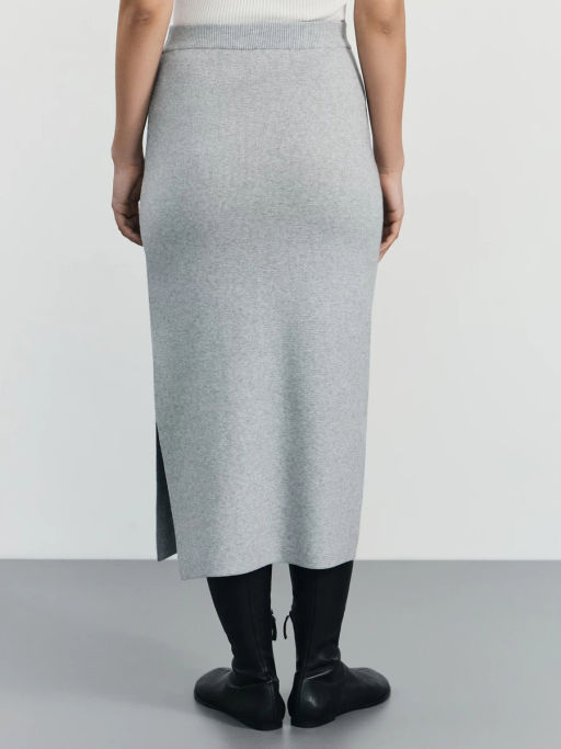 Вязаная юбка миди с вискозой / Zarina