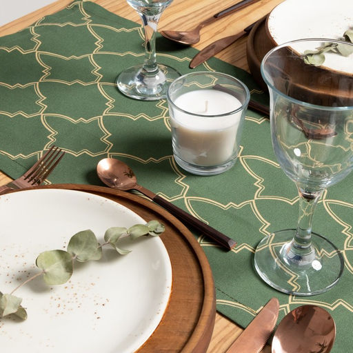 Дорожка новогодняя на стол «Этель» Gold ornament 30×70 см, 100%хл, саржа 190 г/м²