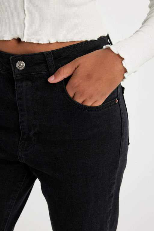 Lina Mom Fit Высокая удобная посадка Легкие брюки с тонкой талией длиной до щиколотки Джинсовые брюки - Defacto фото 5