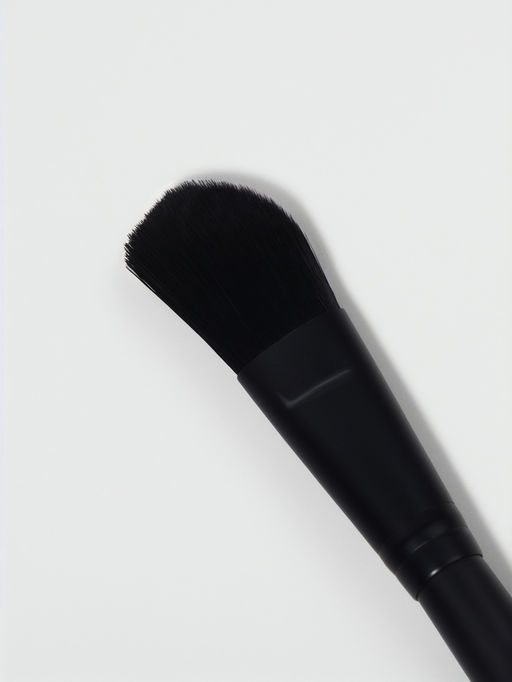 Цена за 3 шт. Кисть для макияжа, скошенная, 18 (± 1) см, чёрная
