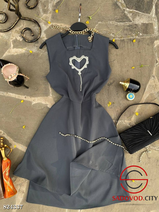 Платье женское с сердцем в середине