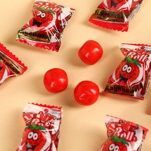 Жевательная резинка Мы все пережуем с начинкой, вкус: клубника, 50 г. - Simaland фото 2