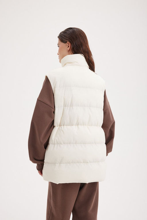 Жилет стеганый "Белый кварц" женский