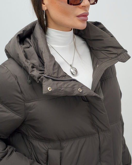 Пальто зимнее утепленное с капюшоном женское темно-коричневого цвета 7618TK - Visdeer фото 16