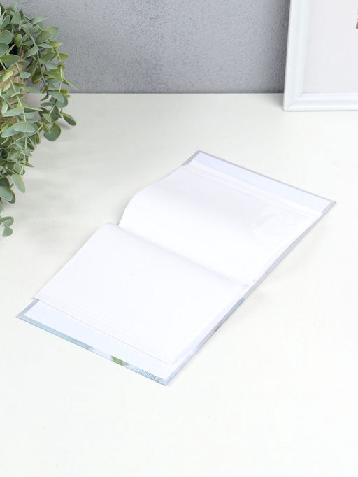 Фотоальбом на 40 фото 10×15 см «Белые розы и сердечки в посыпке», в коробке, 4.5×14×17 см