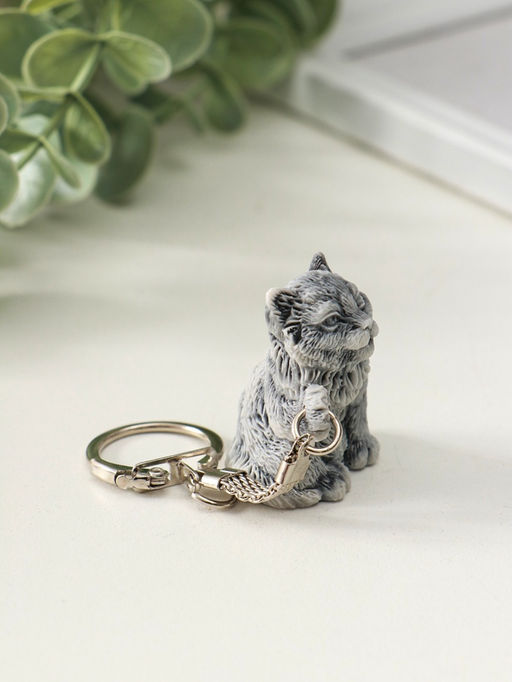 Брелок "Котенок с поднятой лапкой маленький" 3,5 см