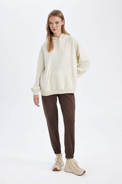 Женская толстая базовая однотонная толстая толстая базовая толстовка с капюшоном и карманом-кенгуру оверсайз широкого кроя - Defacto фото 2