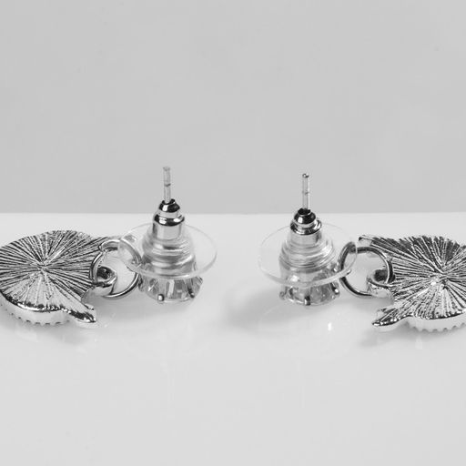 Серьги эмаль Сердце с рожками, цвет чёрный в серебре - Queen fair фото 2