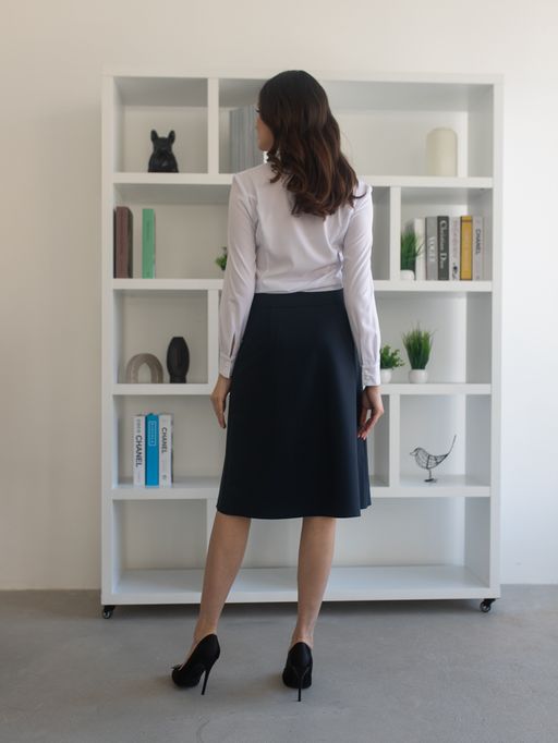 юбка расклешенная от пояса к низу, на подкладке - Трика фото 4