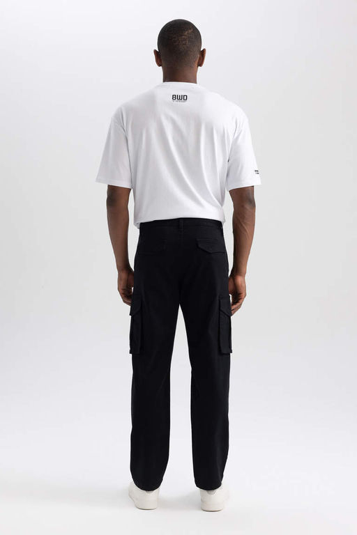 Широкая посадка по фигуре Широкая посадка с нормальной талией Широкие брюки-карго с карманами - Defacto фото 9