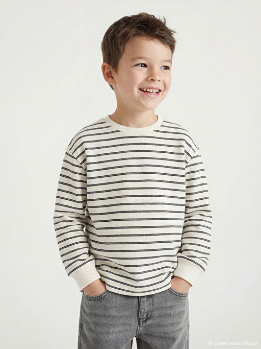 ?izgili Uzun Kollu Erkek ?ocuk Ti??rt