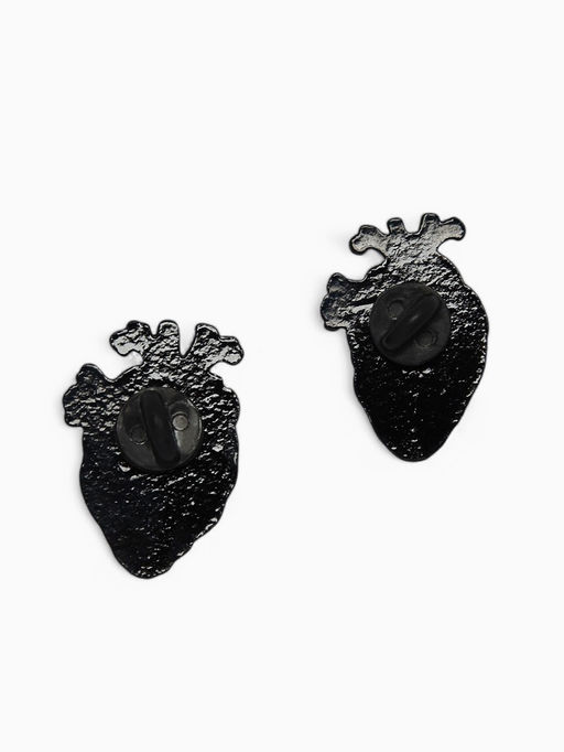 Значки-неразлучники Сердца, 2 шт. бело-голубые в чёрном металле