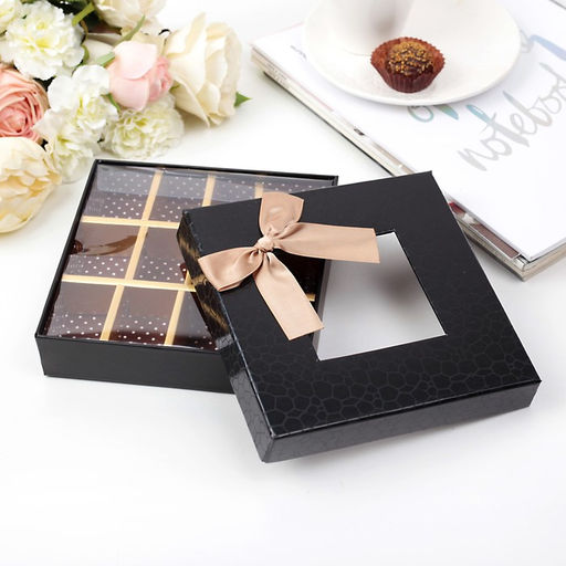 Коробка подарочная 17 х 17 х 3,5 см