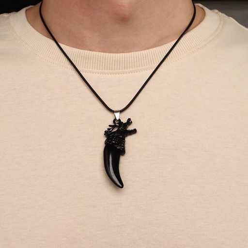 Цена за 2 шт. Кулон унисекс «Клык дракона», цвет чёрный на чёрном шнурке, 45 см