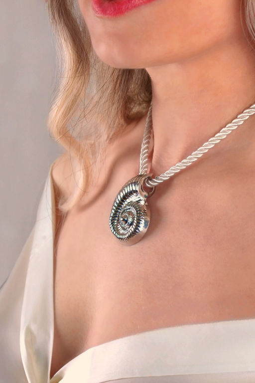 Колье  "Морская симфония" на шнурке + Подарок