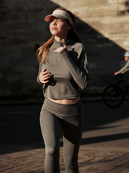 Dik Yaka Kad?n Spor Ti??rt