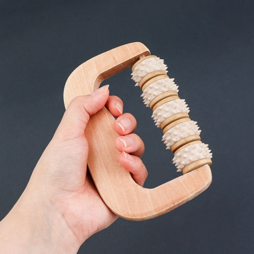 Массажёр «Коромысло», 14.5×8×3 см, деревянный, 5 колёс с шипами, бежевый