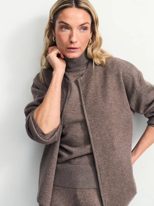 Оверсайз джемпер на молнии / Zarina