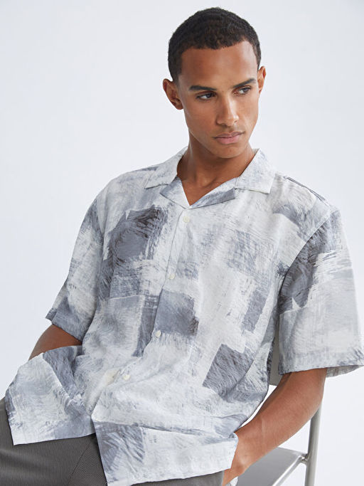 Regular Fit Resort Yaka K?sa Kollu Desenli Erkek G?mlek