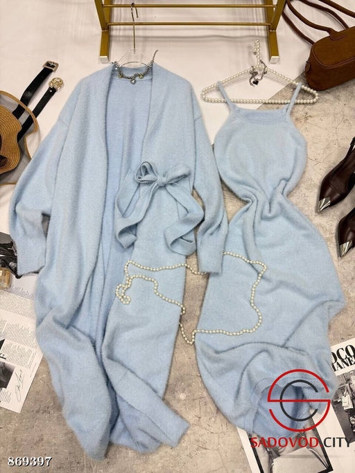 Костюм из платья и кардигана