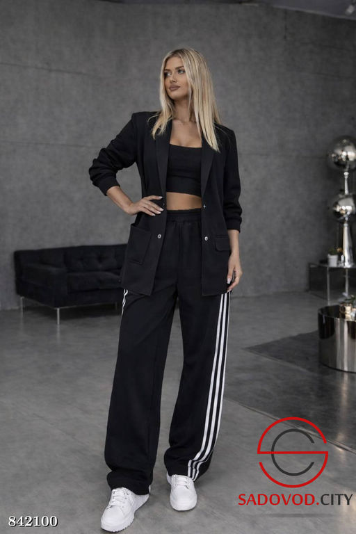 Костюм двойка в стиле спорт-шик