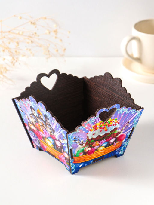 Конфетница квадратная или подставка под кулич Пасхальные яйца и храм. 10?13?13.5 см