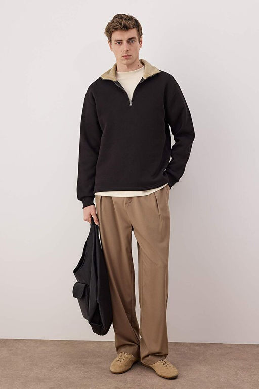 Siyah Yaka Detayl_ Dik Yaka Yeni Oversize/Geni_ Kesim Kal_n/__i Polarl_ Sweatshirt TMNAW26SW00003 - Trendyolmilla фото 2