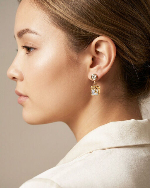 Стильные серьги