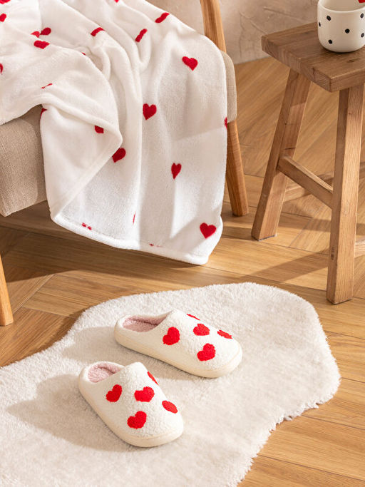 Kalp Desenli Kad?n Ev Terli?i