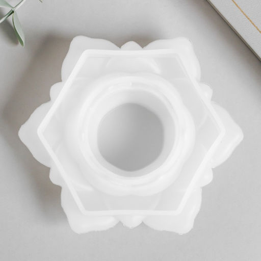 Молд силикононовый «Подсвечник цветок» 10,7 х 12,2 х 4,3 см