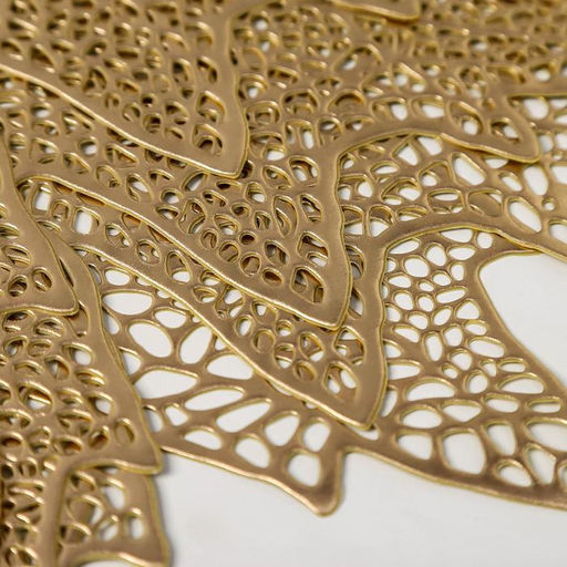 Набор салфеток сервировочных на стол Доляна Кленовый лист, 4 шт, d=38 см, цвет золотой  фото 5