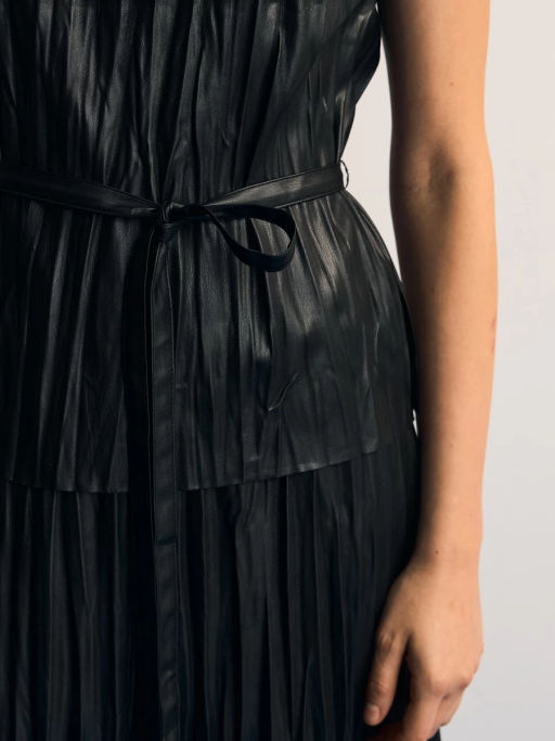 Блуза из искуственной кожи / Zarina