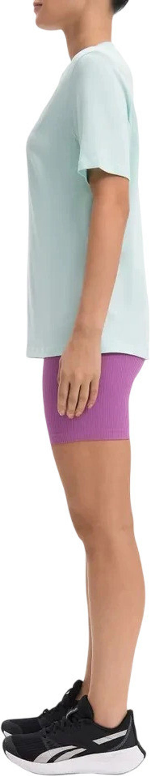 Футболка женская