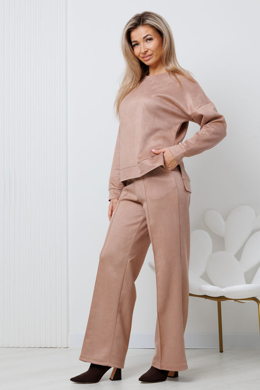 Костюм замшевый брючный 43043