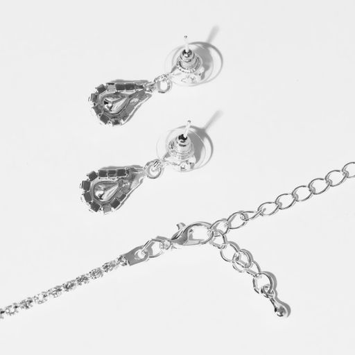 Гарнитур 2 предмета: кулон, серьги «Элеганс», белые в серебре, 30 см