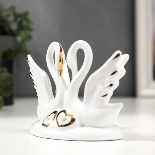 Фигурка керамика «Два белых лебедя с сердечками», с золотом, 13 см